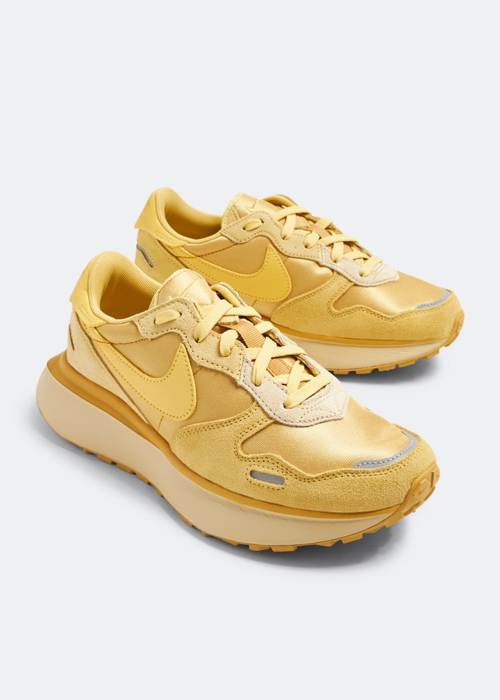 ★NIKE WS Phoenix Waffle Wheat Gold★ Nike Phoenix Waffle Women's Shoes. Nike IN