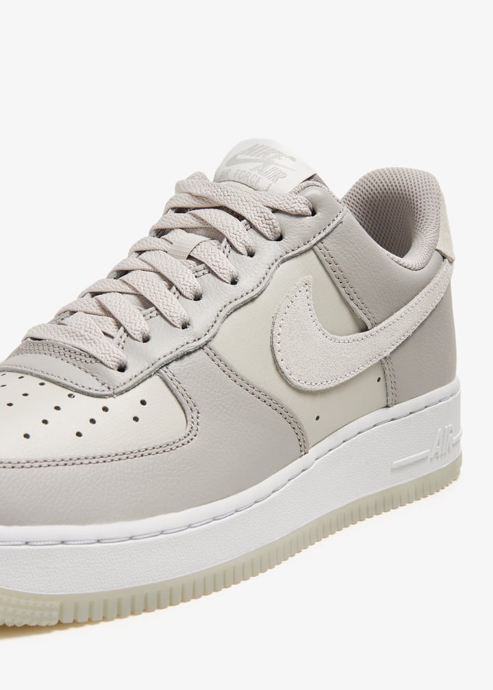 Nike Air Force '07 LV8 sneakers for Men Grey in UAE Level Shoes