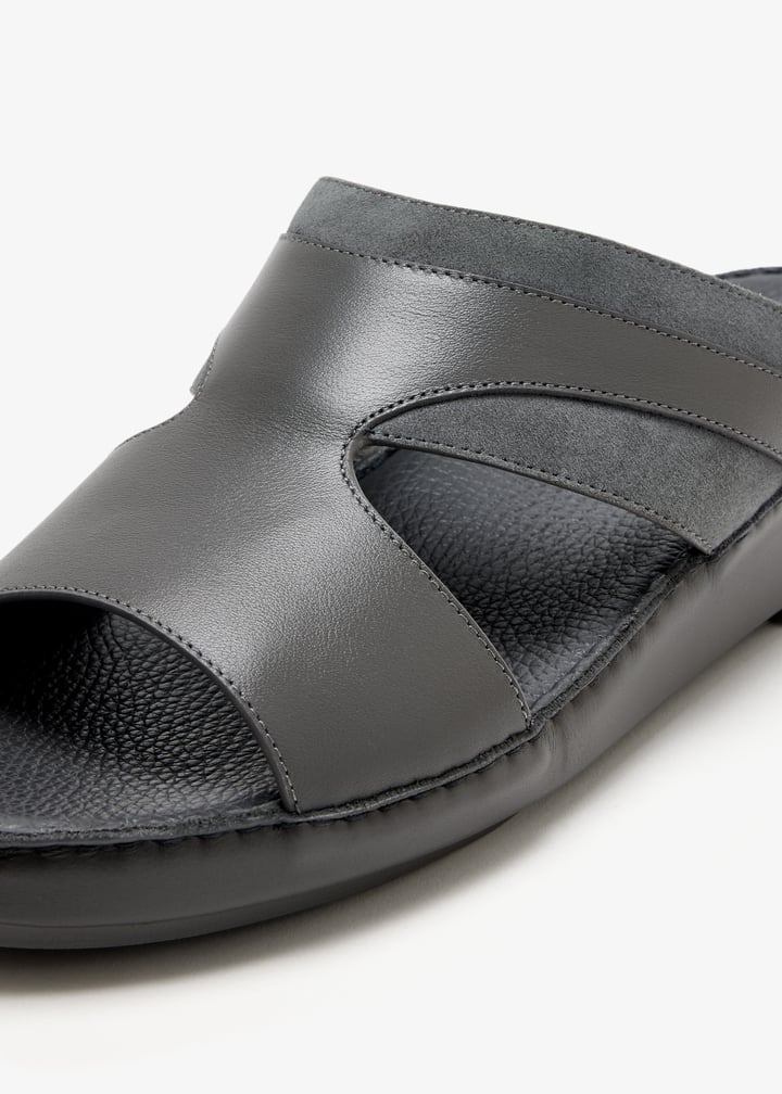 fouad-grey_5.jpg?ts=20260210131555