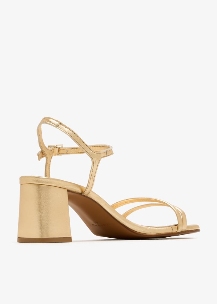 freya-golden_6.jpg?ts=20251207025610