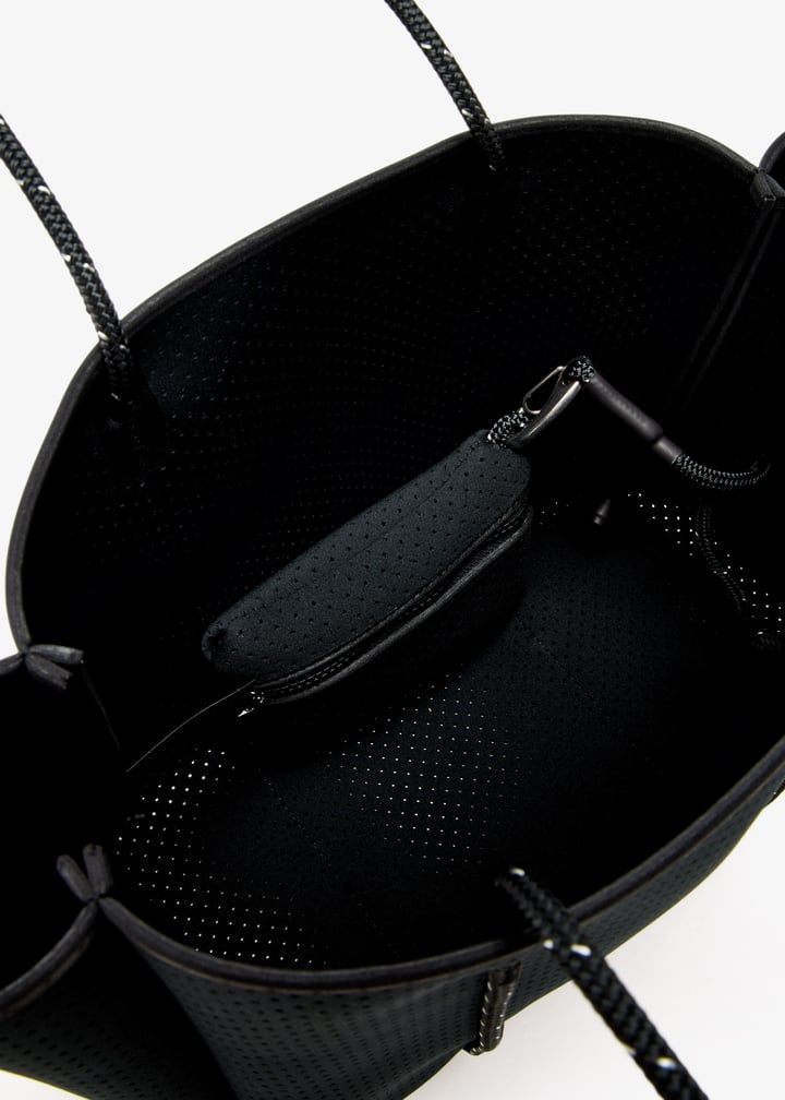 【STATE OF ESCAPE】FLYING SOLO BAG Flying Solo tote in saddle – State of Escape