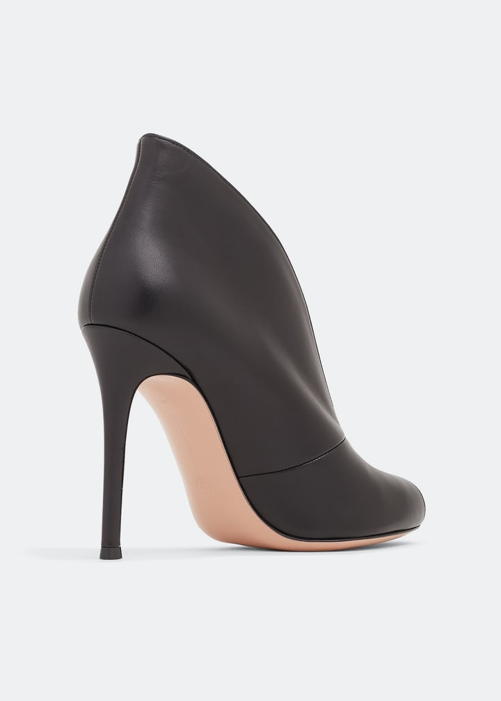 【★日本未入荷★】Gianvito Rossi ☆ VAMP ブーティ Gianvito Rossi Vamp Ankle Boots in Black Leather — UFO No More