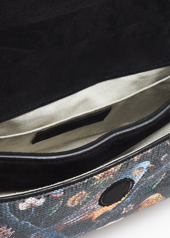 gaga-seembi_7.jpg?ts=20250121040033