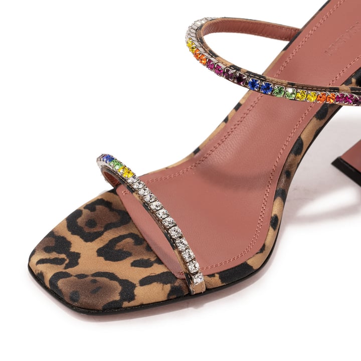 gildaslipper-stnleo_3.jpg?ts=20220928134509