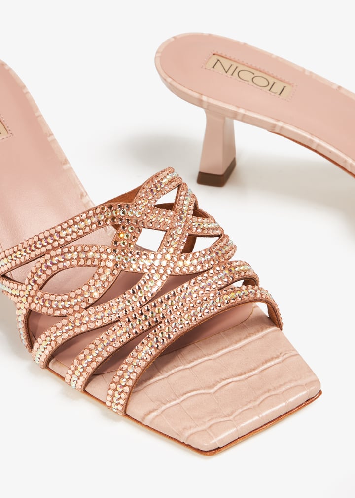 giusi-peach_3.jpg?ts=20240117030515