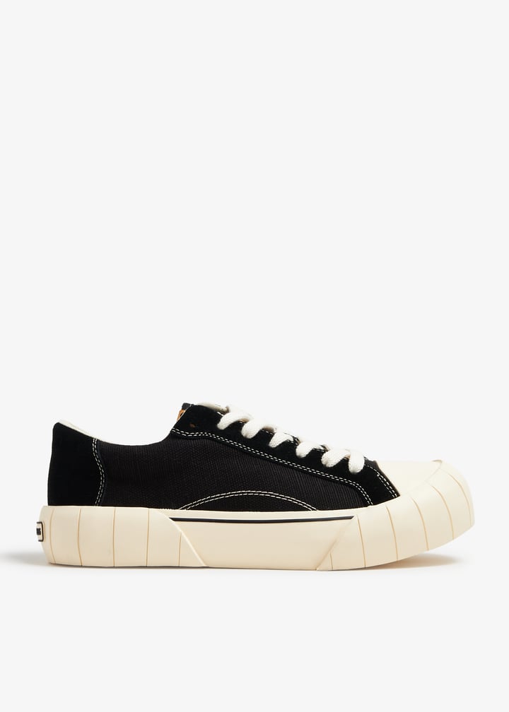 Good News Chunks low-top sneakers for Women - Black in UAE | Level Shoes