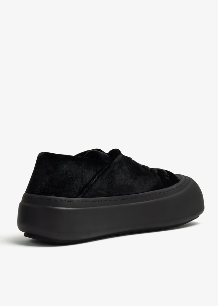 【関税込み】YUME YUME ブラック Goofy スニーカー Yume Yume Goofy Sneaker Recycled Black | UJNG