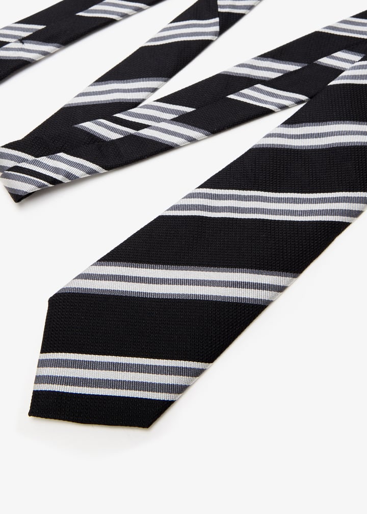 gt147eg0jryn9851_5.jpg?ts=20250813070647