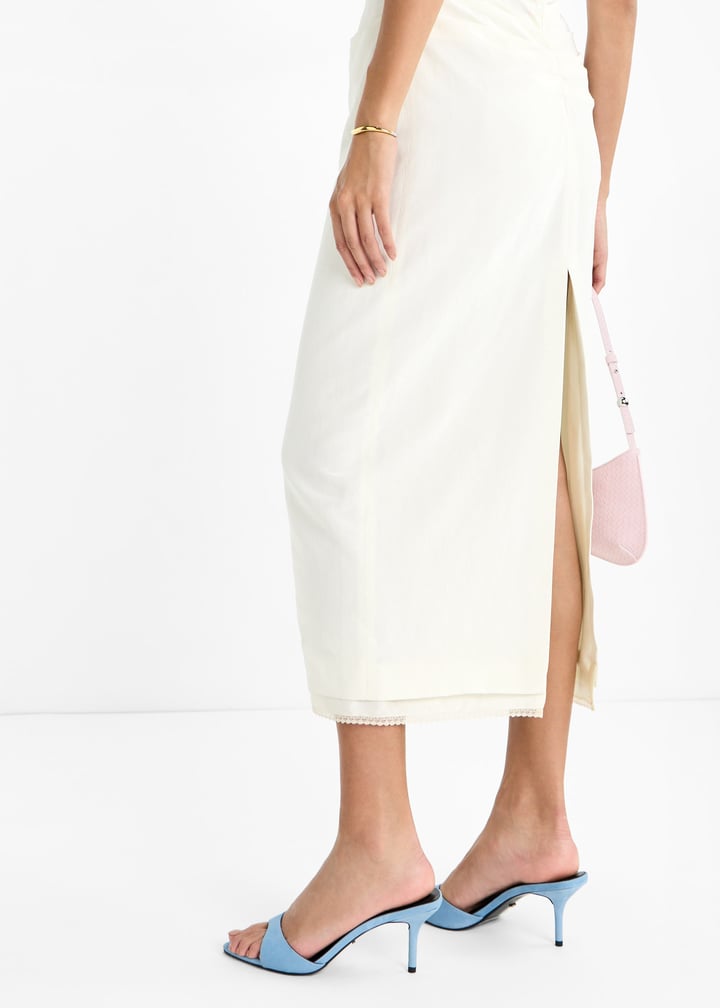 hallie-esknbk_2.jpg?ts=20260210033135