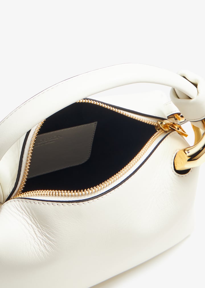 【JW ANDERSON】 ホワイト Corner トートバッグ、お洒落 JW Anderson Corner Bucket Bag | White | FARFETCH