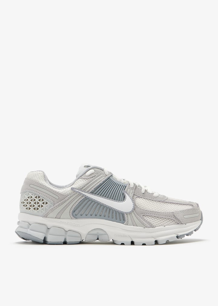 Nike Zoom Vomero 5 sneakers for Women - Silver in UAE