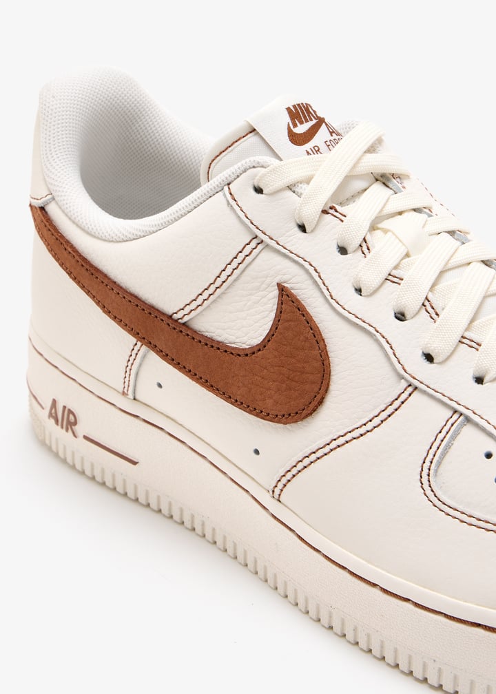 国内配送 NIKE AIR FORCE 1 '07 LV8 IVORY/SADDLE BROWN Nike Air Force 1 '07 LV8 'Ivory Brown' – Limited Edt