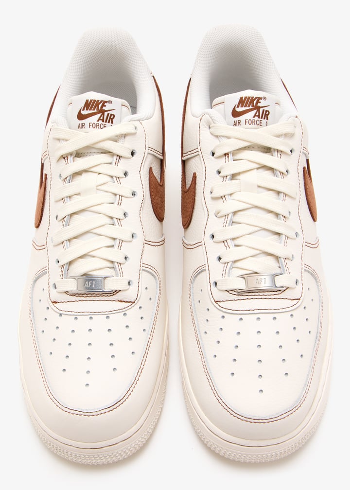 Nike Air Force 1 '07 LV8 'Ivory and Saddle Brown' sneakers