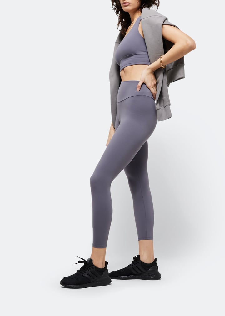 hq4204-cbcbbe_2.jpg?ts=20230114030509