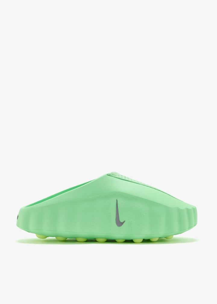 Nike Mind 001 mules for Men - Green in UAE | Level Shoes