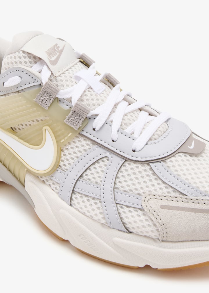 【NIKE】V2K RUN HV4314-030 HV4314-030 Nike V2K Run Phantom Light Khaki College Grey