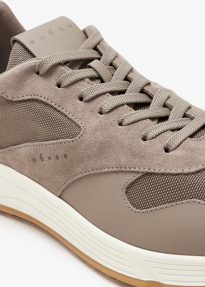 Hogan Hyperlight sneakers for Men - Brown in UAE | Level Shoes Hogan Hyperlight sneakers for Men - Brown in UAE | Level Shoes