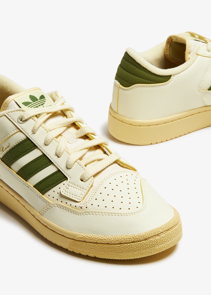 adidas x结束。百年低“财团杯”男士运动鞋- 阿联酋白色| Level Shoes