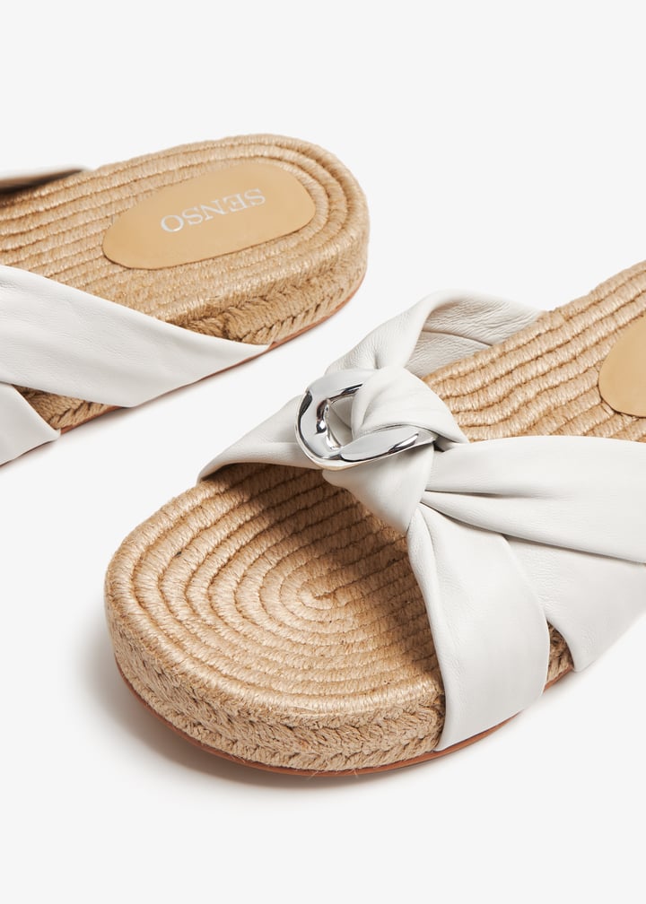 irina-yc1_3.jpg?ts=20231221034140