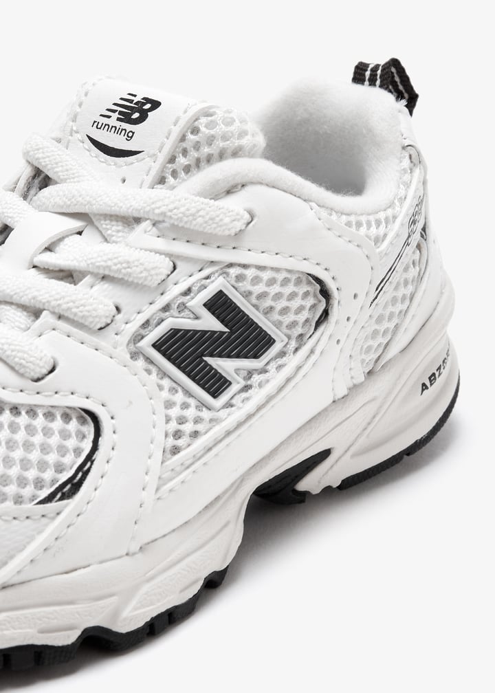New Balance 530 儿童男女同款白色运动鞋| Level Shoes New Balance 530 儿童男女同款白色运动鞋| Level Shoes