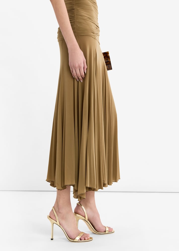 j000185034-710_2.jpg?ts=20260421020621