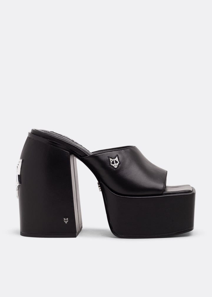 jenna-black_1.jpg?ts=20220504184444