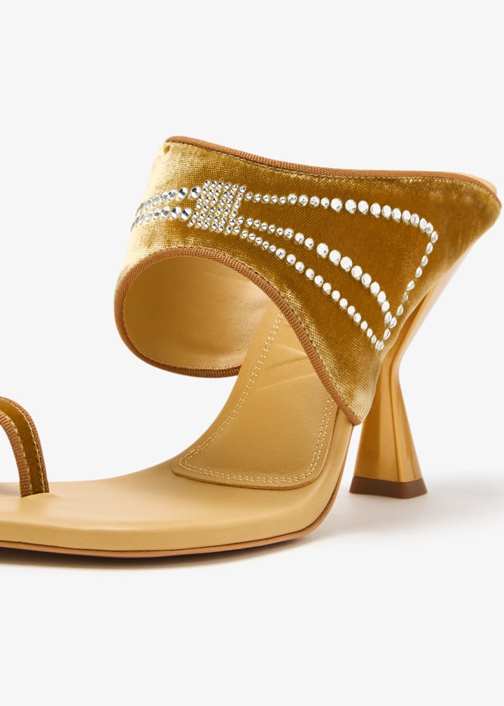 junivelvet-gold_5.jpg?ts=20250320030519