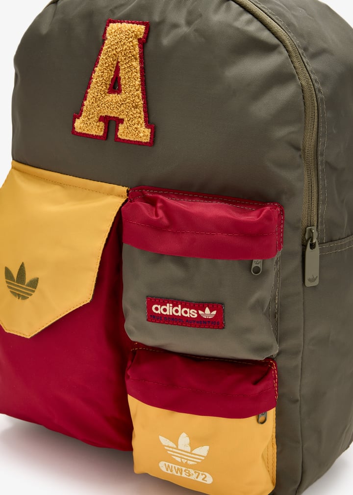 adidas backpack for men Impulse 29L Head out the door with everything organized in plentiful compartments and slipped comfortably over your shoulders. adidas Originals Archive 18l Junior