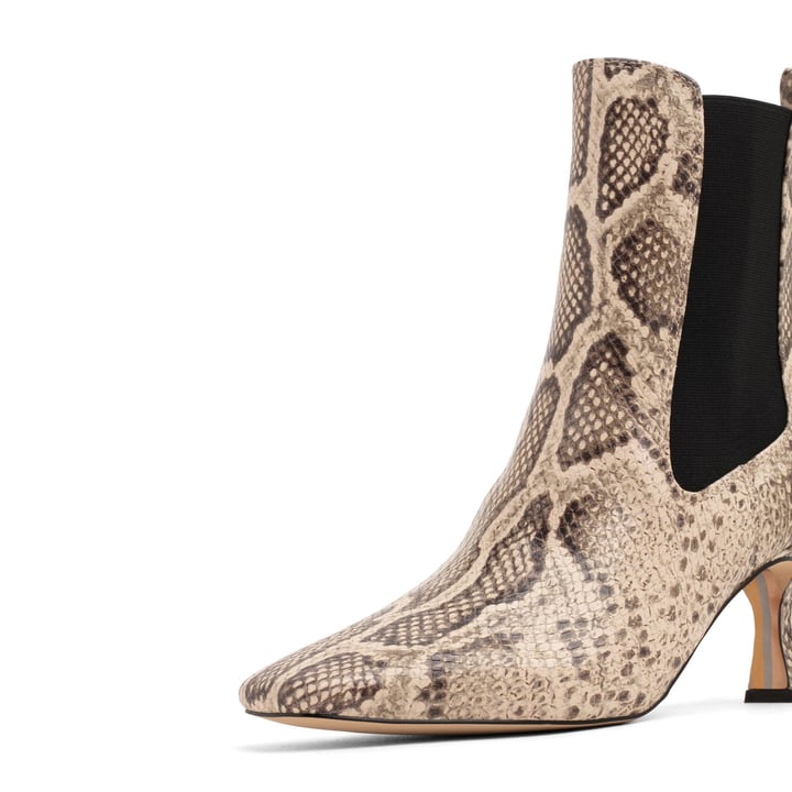 lani-stone_3.jpg?ts=20220505184238