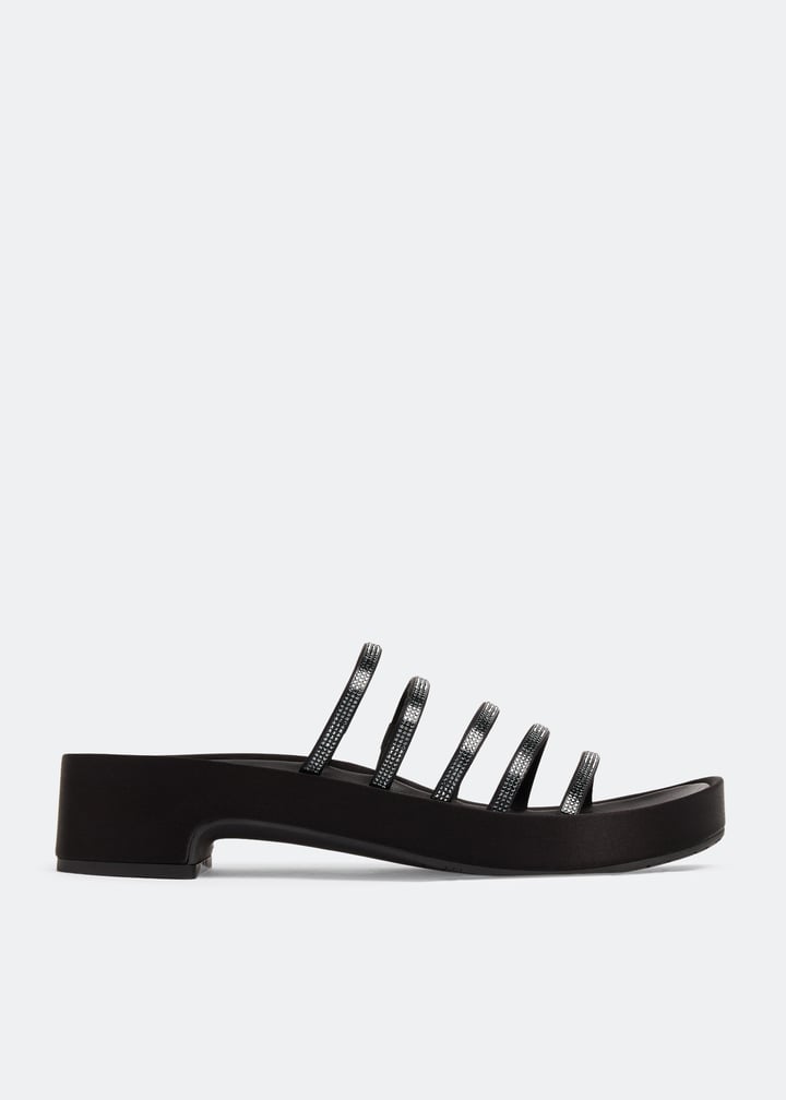 laryn-black_1.jpg?ts=20230723030510