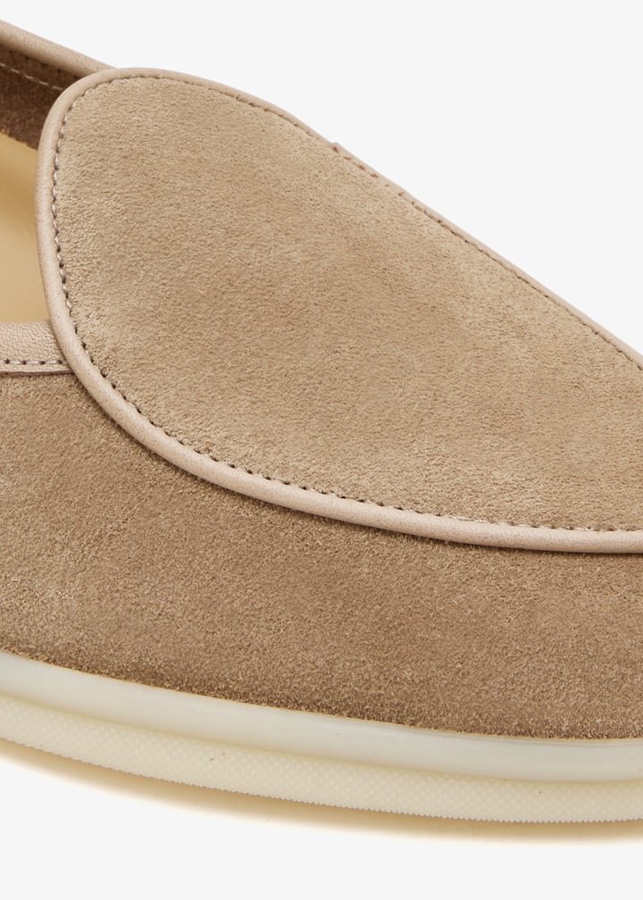 livia-oat_5.jpg?ts=20251208130353