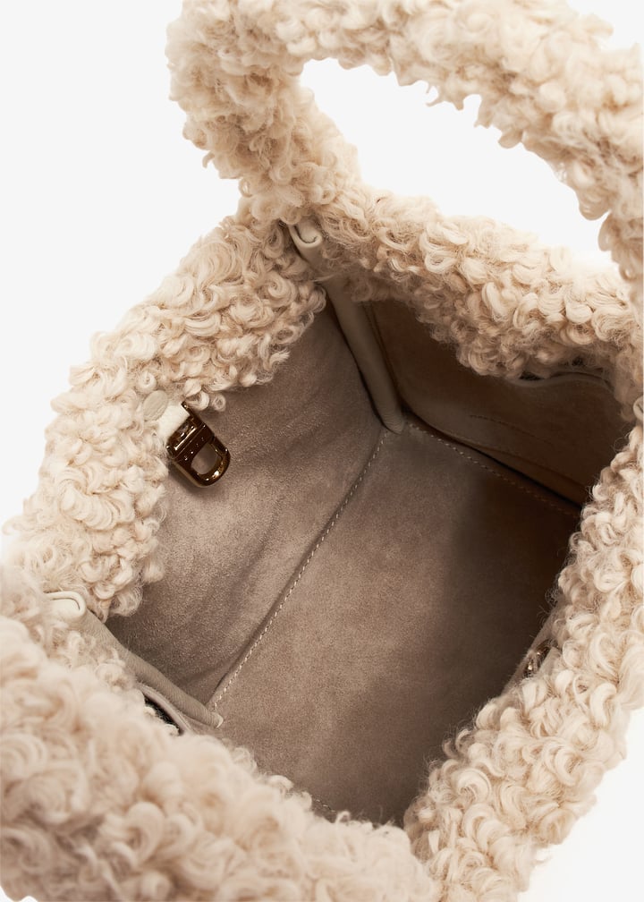 lotus14aw24-sheepy_7.jpg?ts=20240830030521