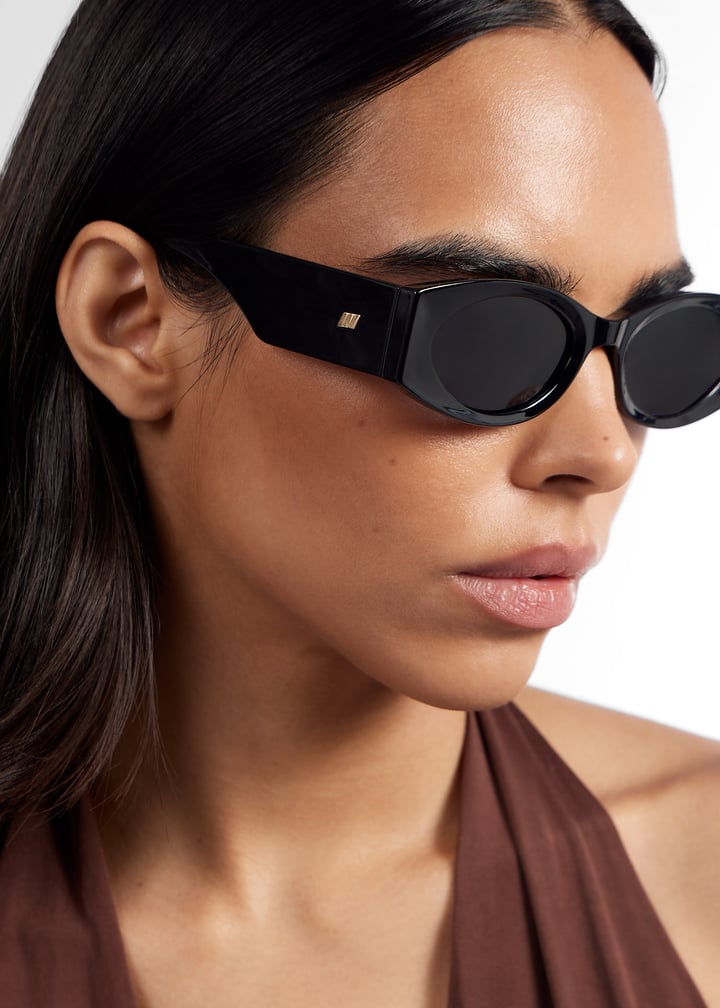 Le Specs Mermaiden sunglasses for Women - Black in USA  display picture 1