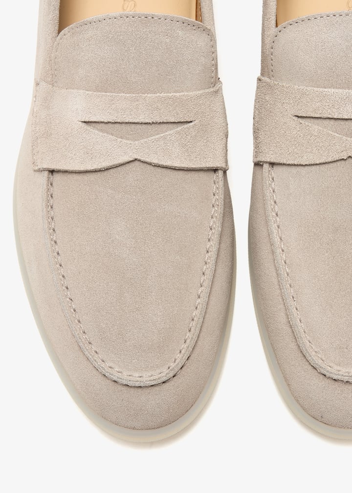 Scarosso Luciana loafers for Women - Taupe in UAE | Level Shoes