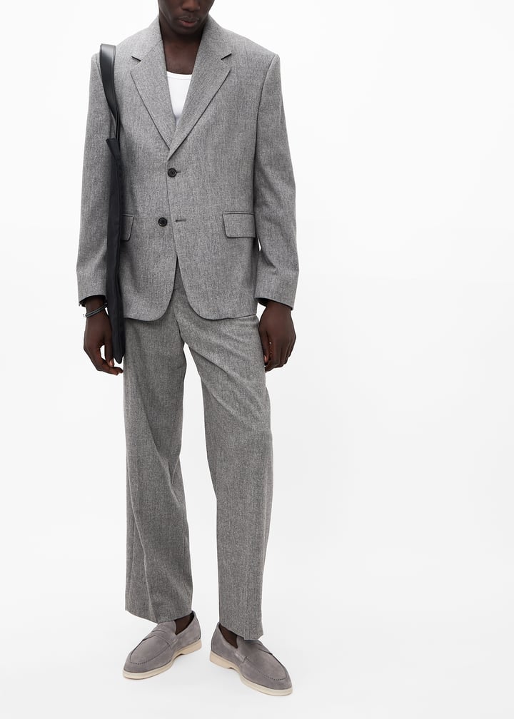 luciano-grey_2.jpg?ts=20240615030514