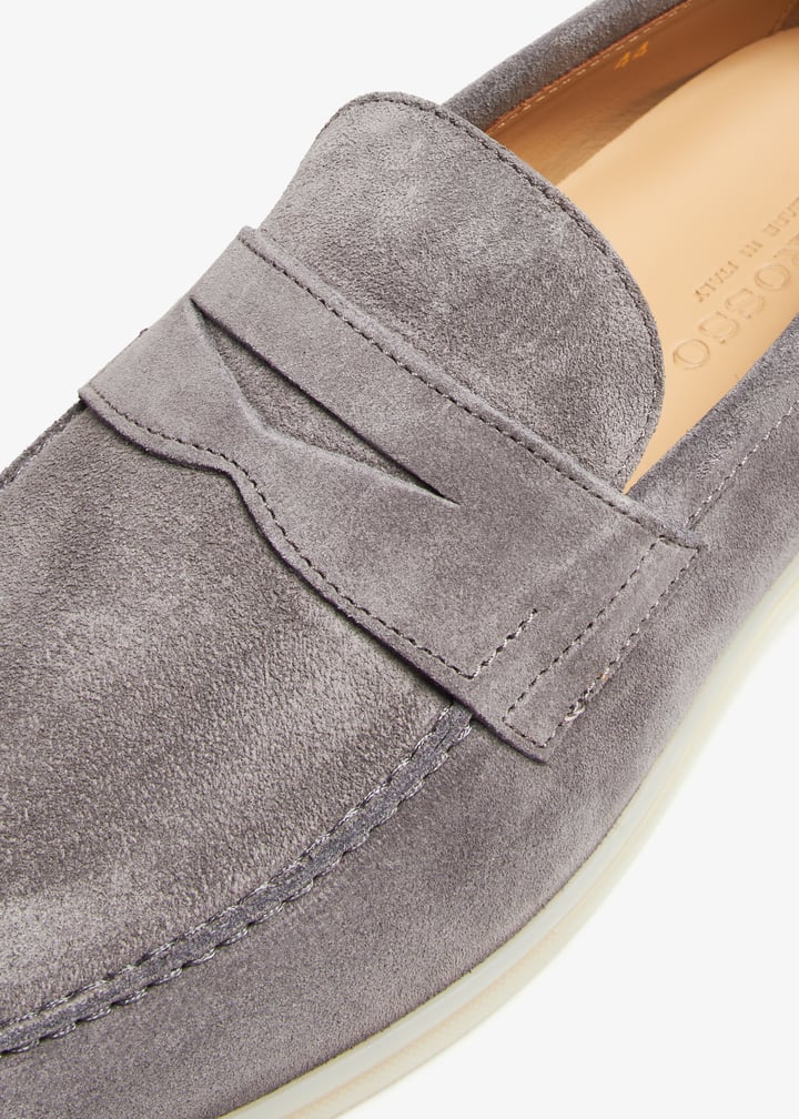 luciano-grey_5.jpg?ts=20240615030514