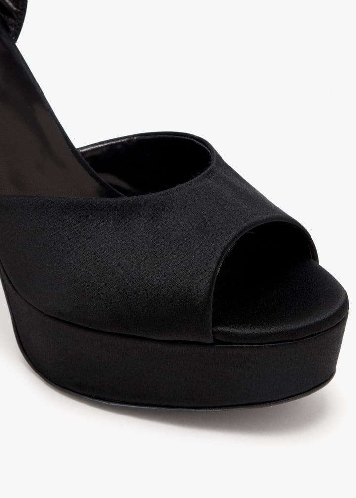 lulwa-black_5.jpg?ts=20251220031240