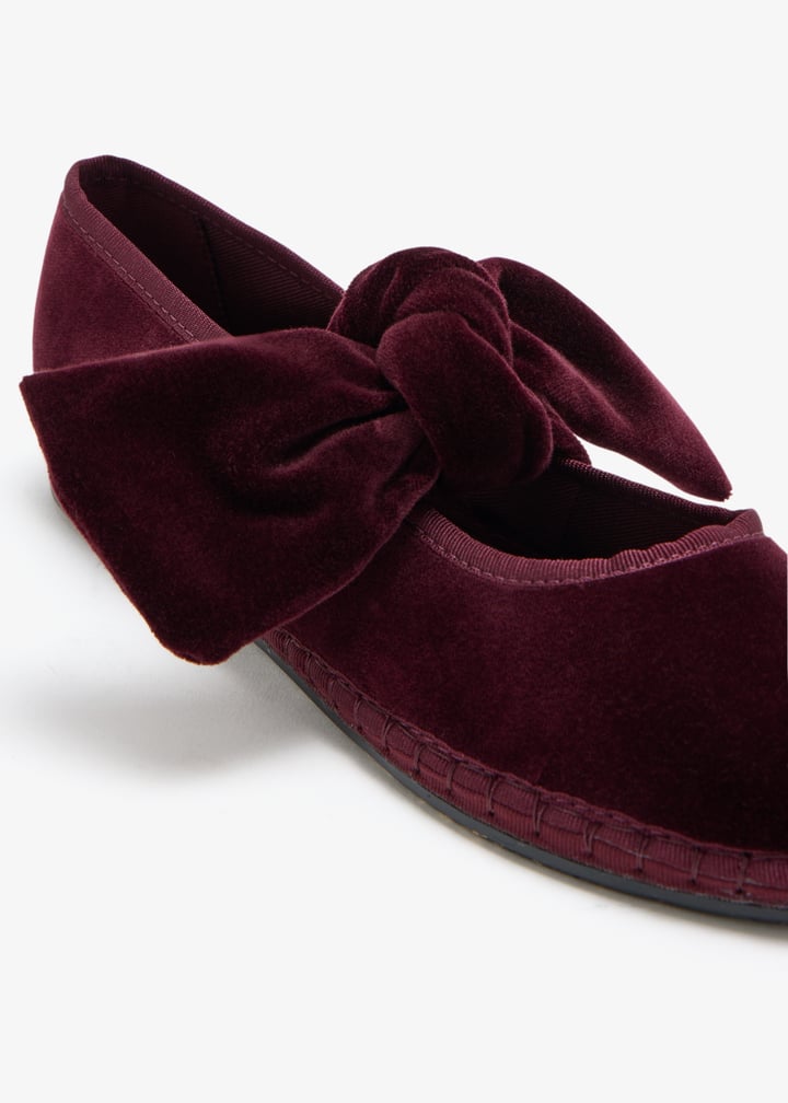 lyra-burgdy_5.jpg?ts=20251111123856