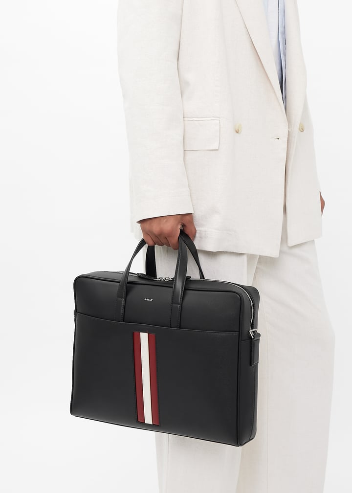 mab01nec001-i946p_2.jpg?ts=20241028115040