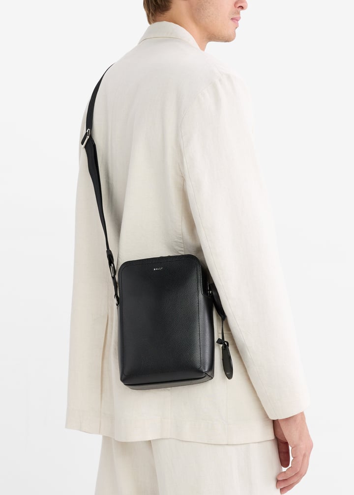 mac06gvt710-u901p_2.jpg?ts=20250905031113