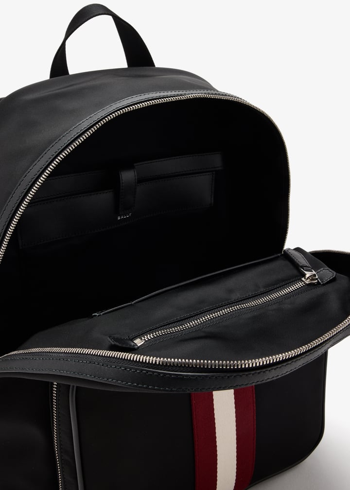 mak03uny286-u901p_7.jpg?ts=20250130031616