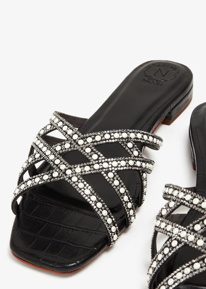 marcil-black_5.jpg?ts=20240215034520