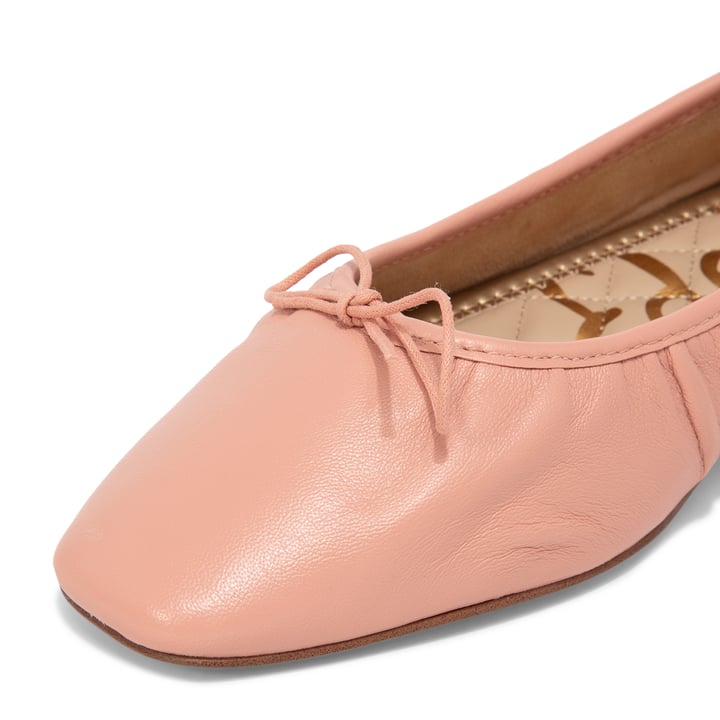 meg-calros_3.jpg?ts=20220505184312