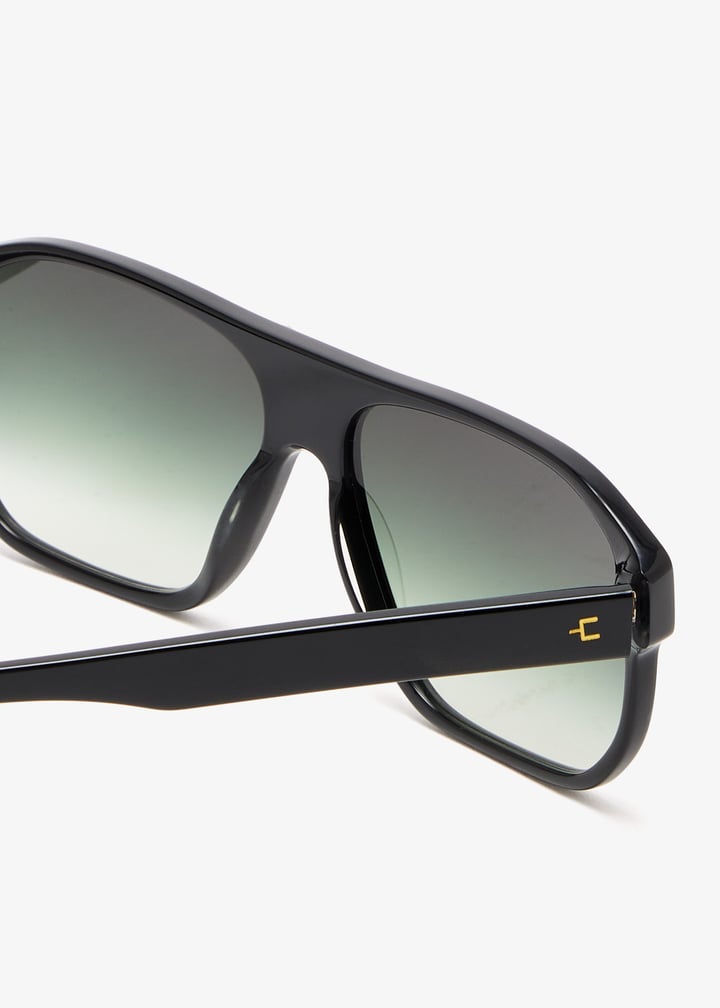 mikey-black_5.jpg?ts=20251028033229