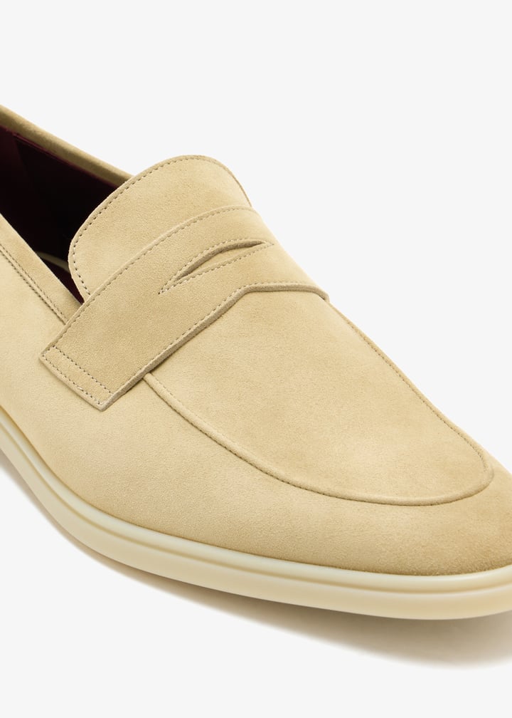 mlgssucsvkalmond-amdbge_5.jpg?ts=20251224020047