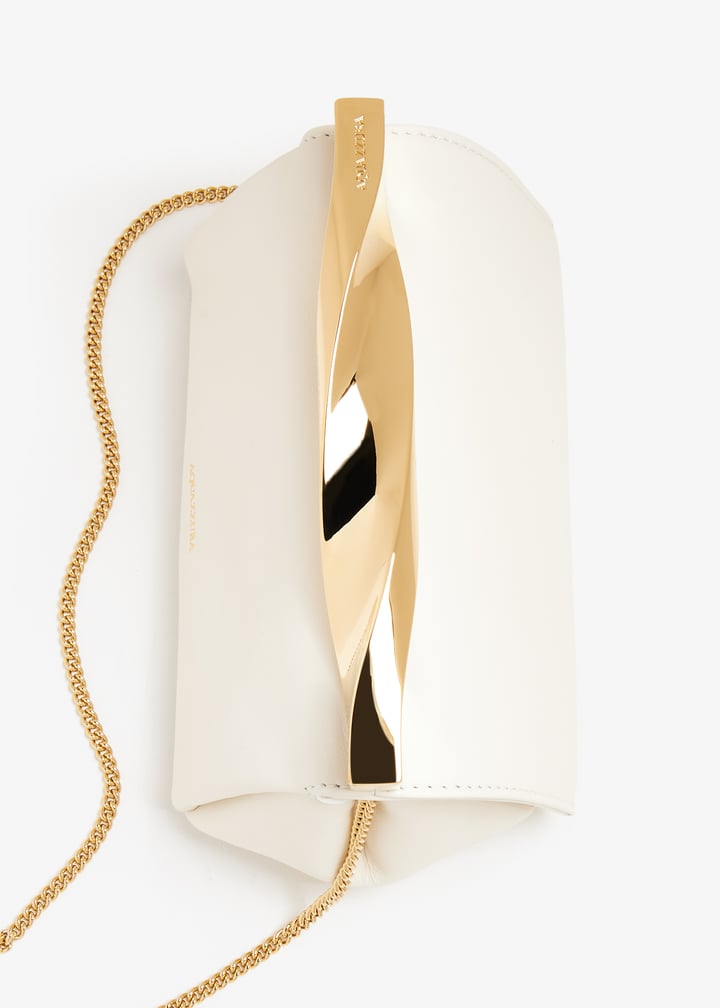 mntcluc0-nap-wlg_4.jpg?ts=20231216035535