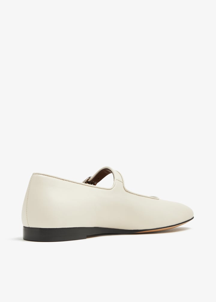 mrj-lea-ecr_4.jpg?ts=20231120181014