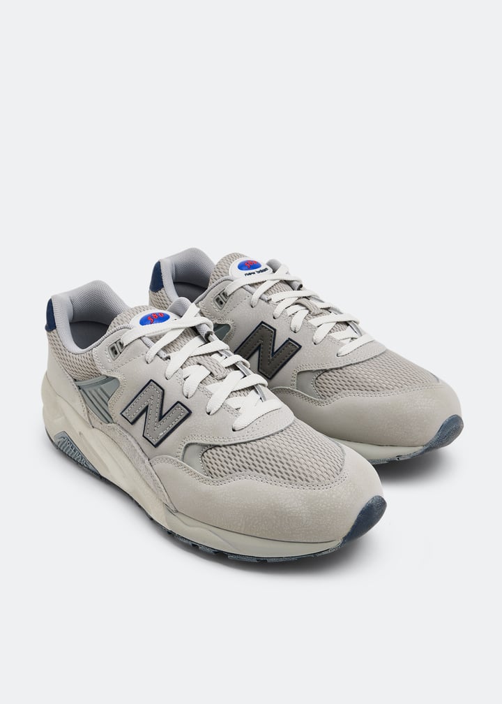 New Balance 580 'Grey Day' sneakers for Men - Grey in USA