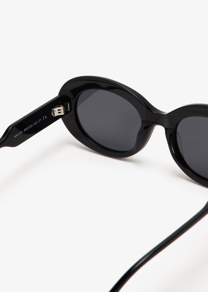 naomi-black_7.jpg?ts=20241116030519