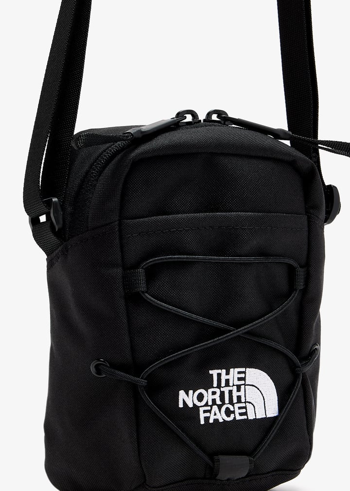 nf0a52uc-4h0_5.jpg?ts=20250208035020